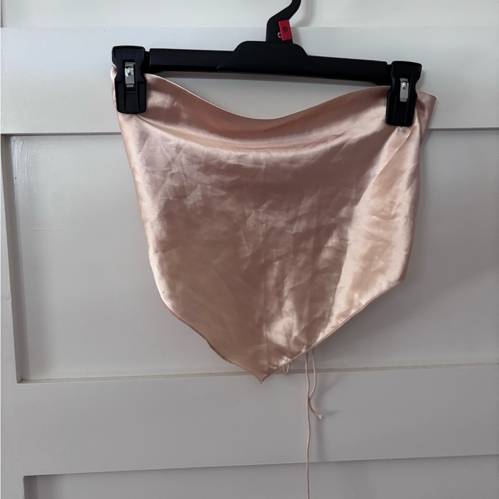SHEIN Crop Top Open Back